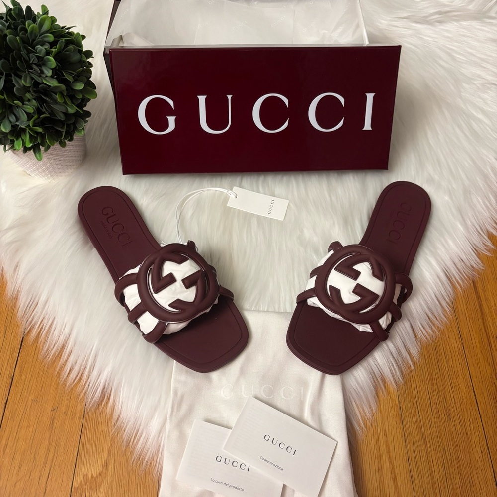 Gucci Palma GG Rubber Sandals - Picture 1 of 5